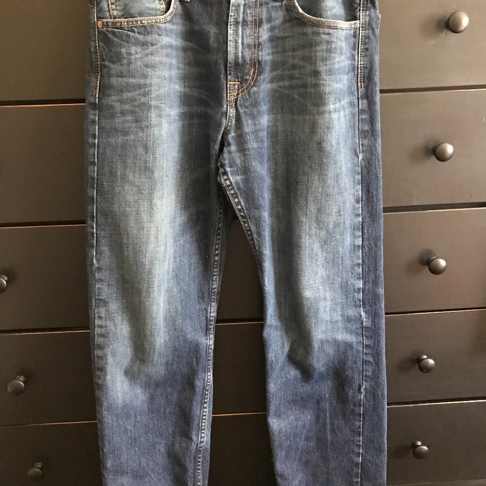 American Eagle Men's jeans size 32x34 relaxed straight